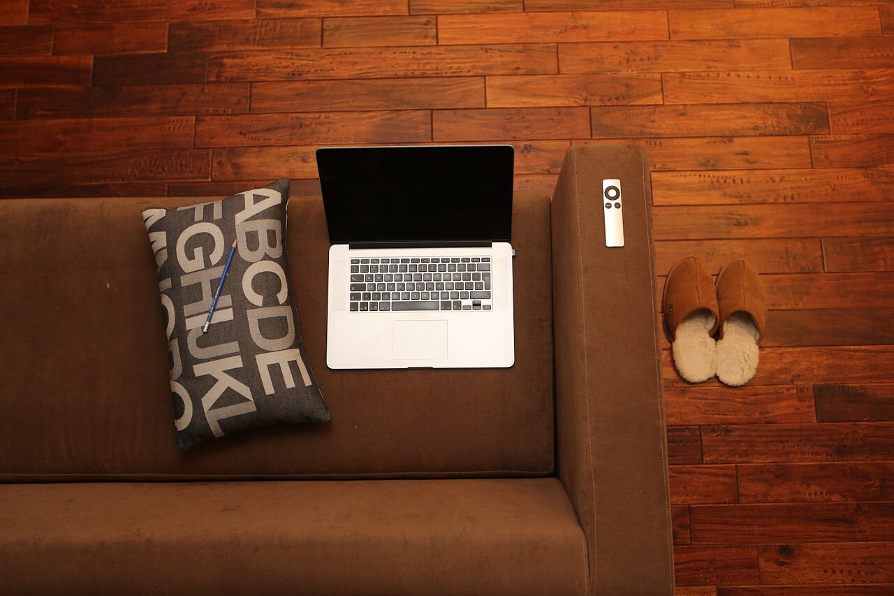How to Make Remote Employees Feel Connedcted
